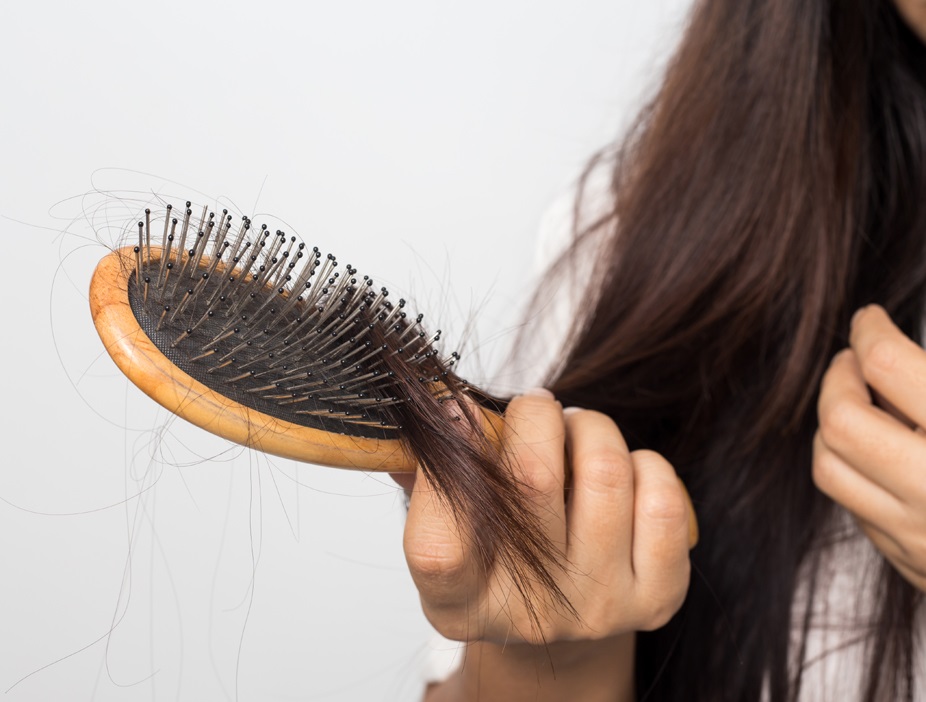 Сезонне випадання волосся – як з ним боротися