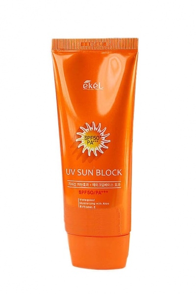 Крем солнцезащитный водостойкий для лица с экстрактом алоэ Ekel UV Sun Block Cream SPF50/PA+++ 70ml
