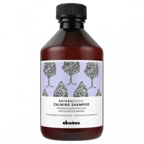 Успокаивающий шампунь для чувствительной кожи головы Davines Calming Shampoo 250ml