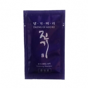 Регенеруючий шампунь від випадіння волосся Daeng Gi Meo Ri Vitalizing Shampoo 7ml