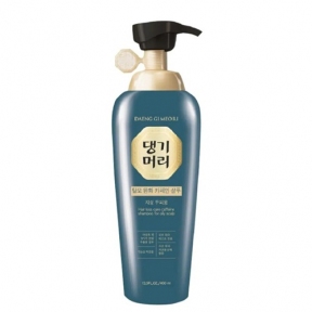 Шампунь от выпадения волос освежающий Daeng Gi Meo Ri Hair Loss Care Caffeine Shampoo for Oily 400ml